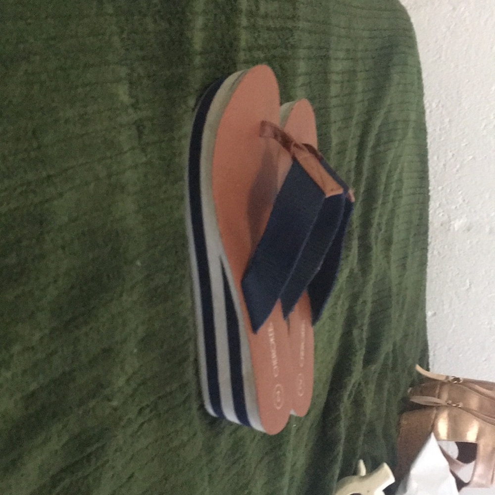 Girls sandals